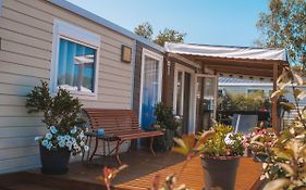 Camping Les Jardins De La Mer